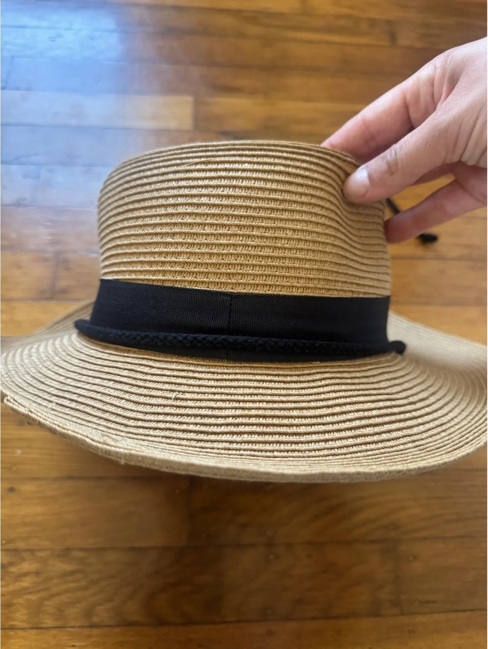 Sungrubbies Wide Brim Straw Hat with Adjustable Chin Strap - Tan and Black